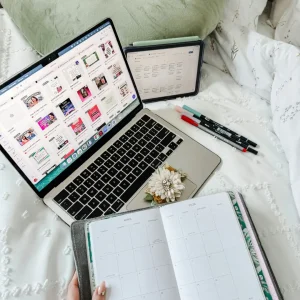 Spring Content Calendar. What to post, what to update and how to get traffic to your blog